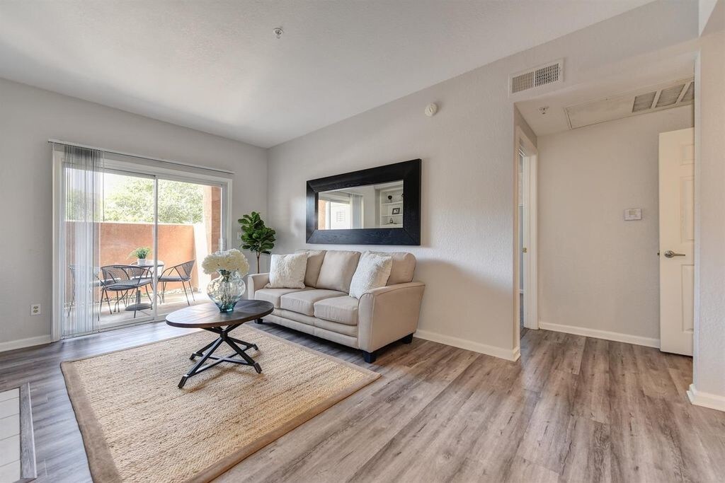 Foto principal - 885 Halidon Way