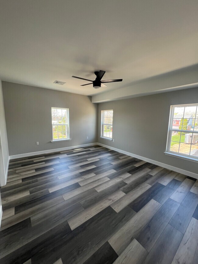 Dormitorio principal - 24 S Elm St