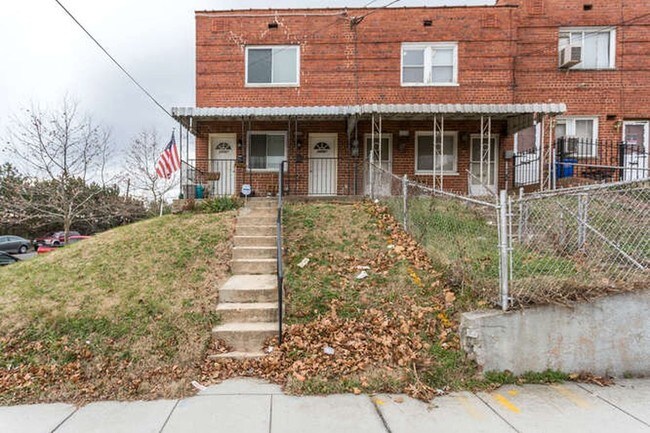 Foto del edificio - 2200 15th St NE