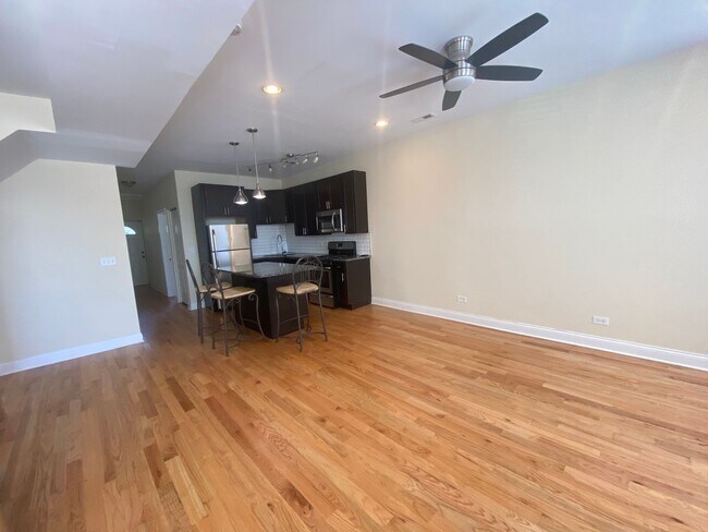 Foto del edificio - 2626 W 24th Pl