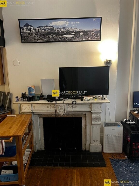 Building Photo - 170 Marlborough St