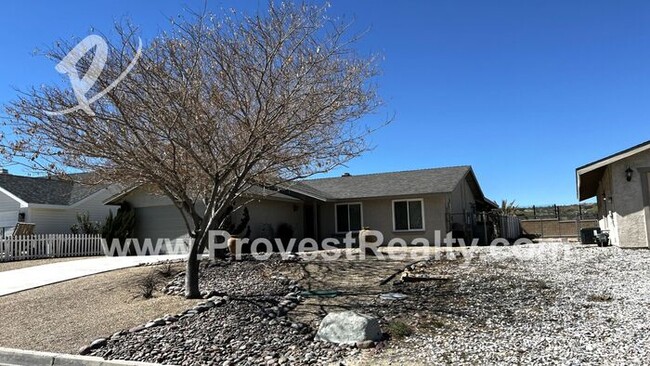 Foto del edificio - 3 Bed, 2 Bath Spring Valley Lake Home!!!