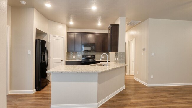 Foto del edificio - Spacious Single-Family Home Available Now!