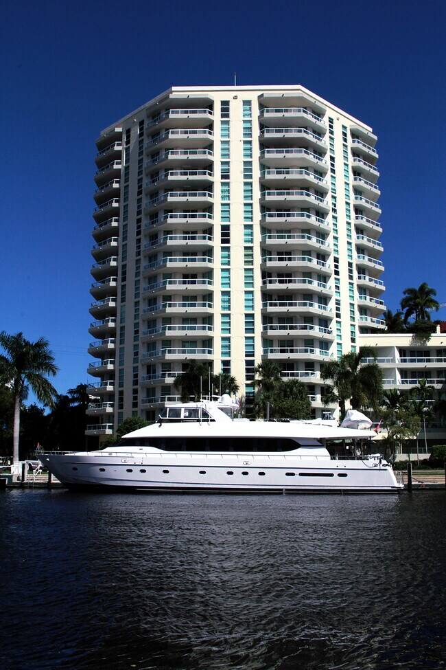 Building Photo - Esplanade on the New River