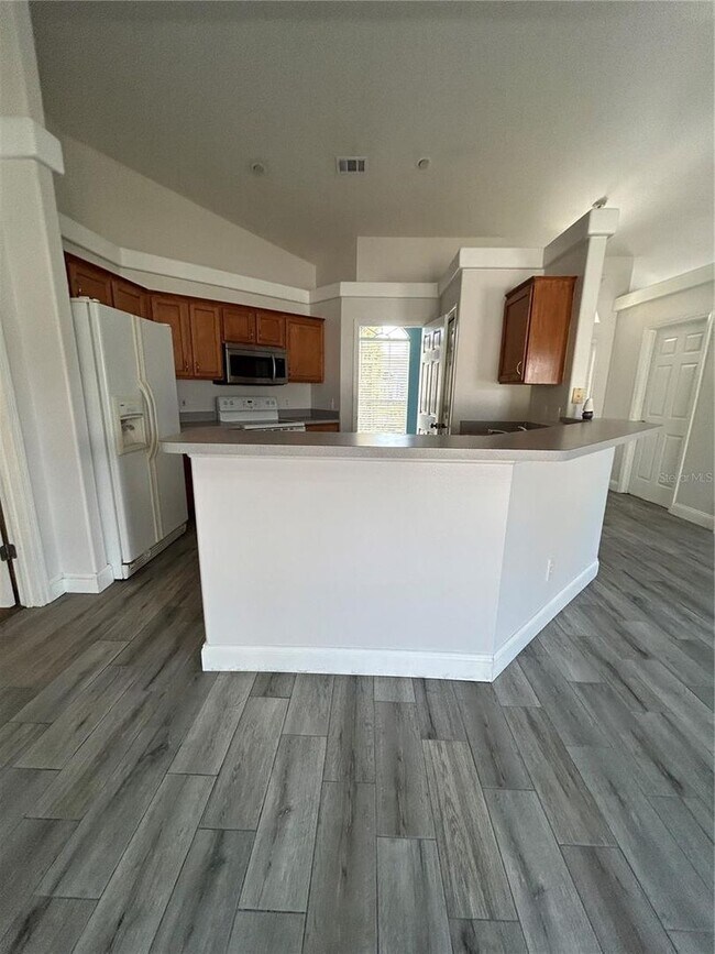 Building Photo - Saint Cloud Home