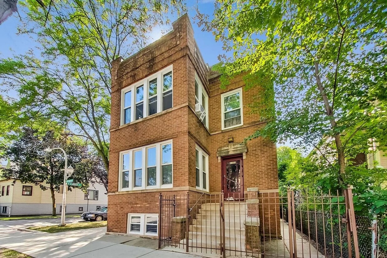 Photo - 4300 N Richmond St (Chicago, IL)