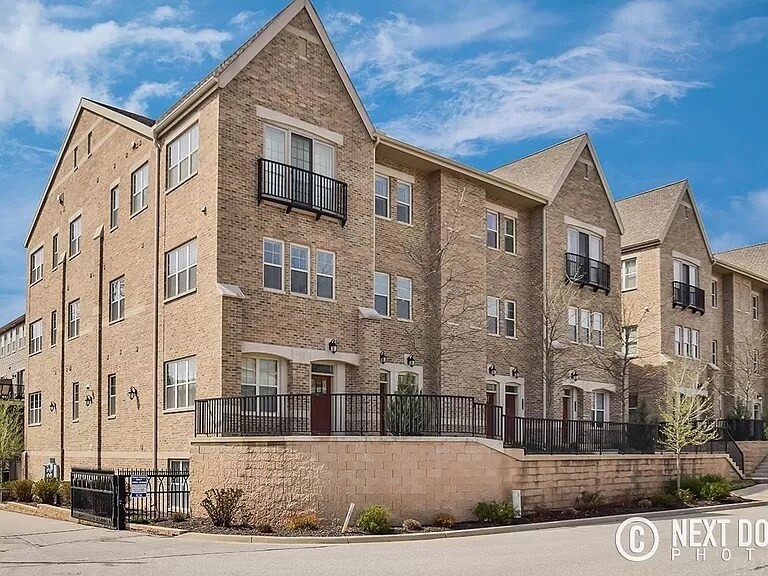 Primary Photo - 54651 Burdette St