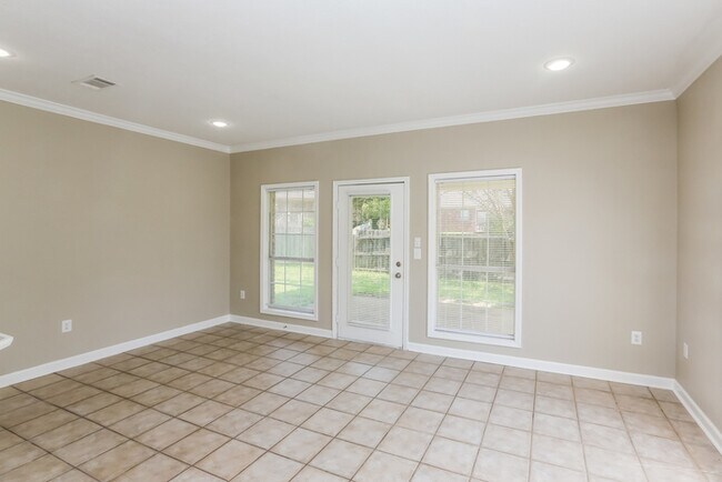 Foto del edificio - 519 Willow Ct Dr