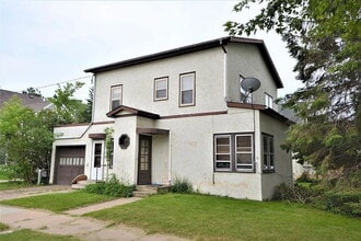 Building Photo - 324 N 8th St