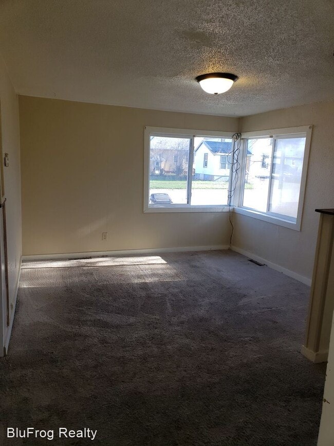 Building Photo - 3 br, 1 bath House - 411 4th St NW