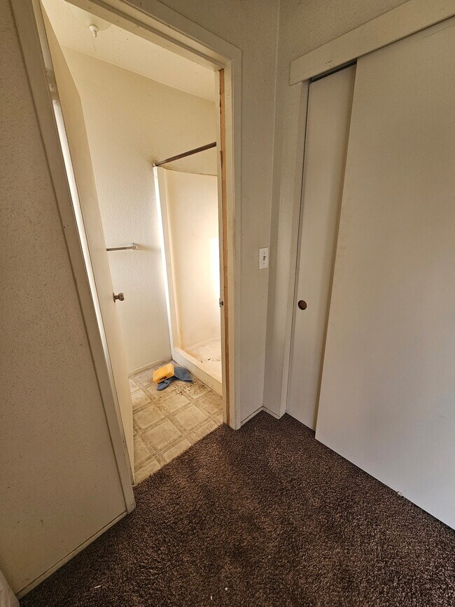 Foto del edificio - 459 Waterford Dr