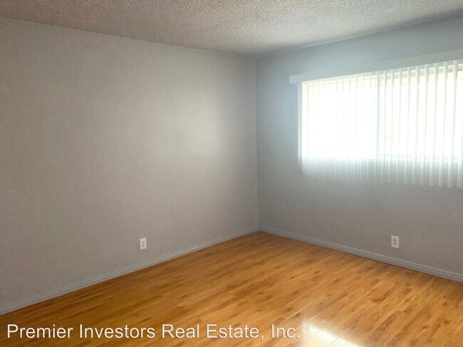 Building Photo - 859-897 E Monterey Ave