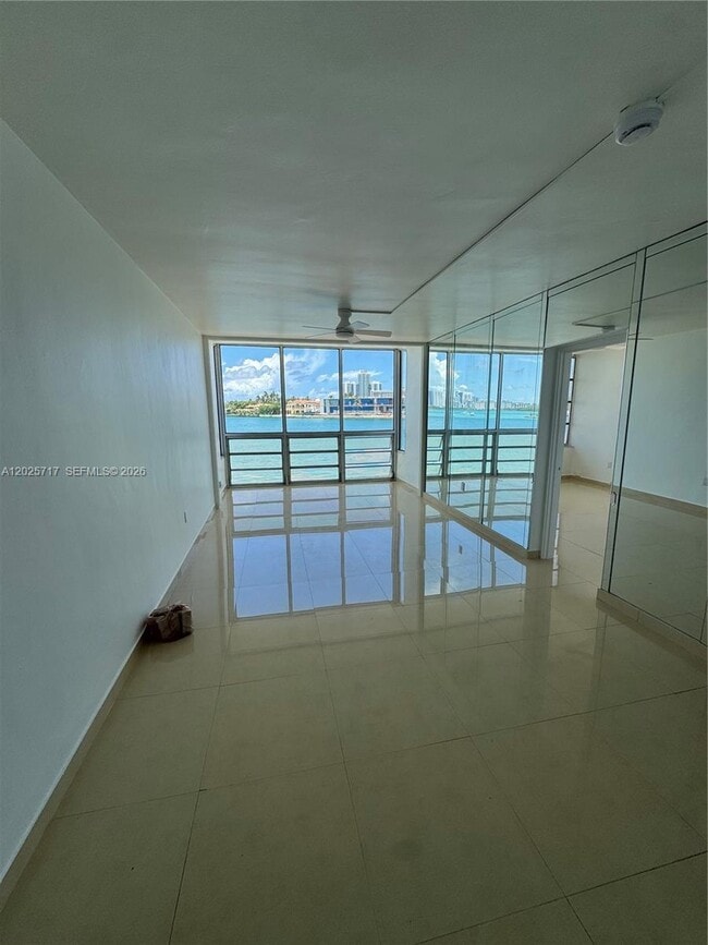 Building Photo - 10281 E Bay Harbor Dr