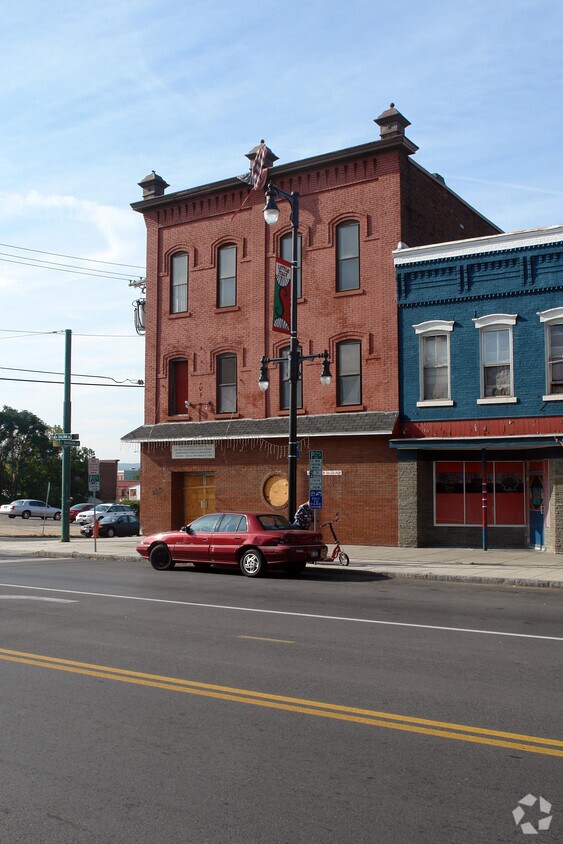 Foto del edificio - 701 N Salina St