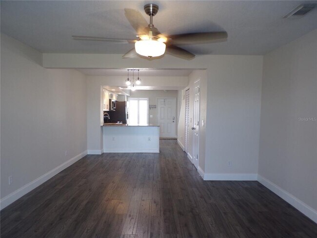 Foto del edificio - 26300 Rampart Blvd