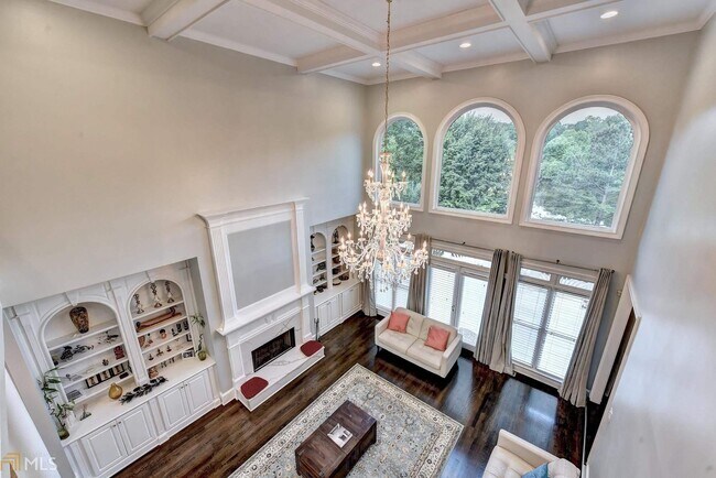 Foto del edificio - 645 Falls Bay Ct