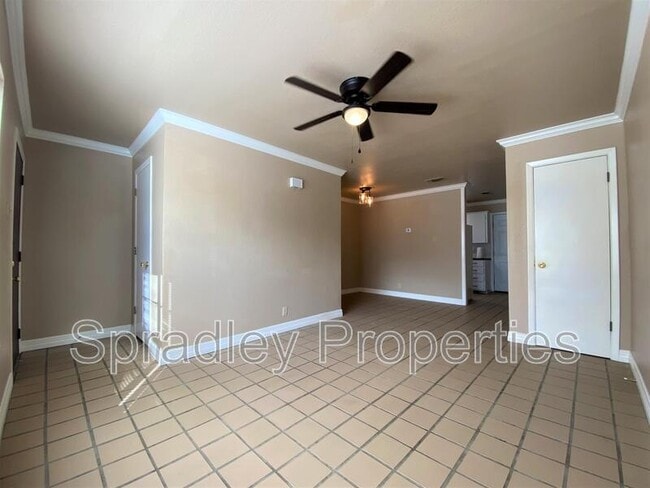 Foto del edificio - 1025 N Wall St