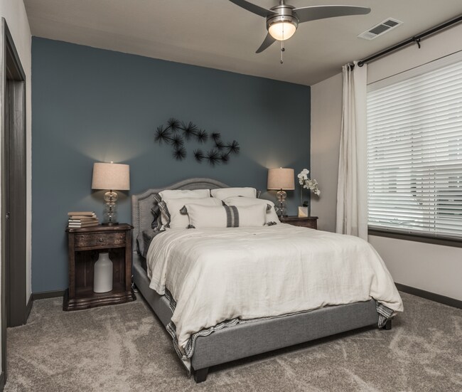 Building Photo - 5300 Keller Springs