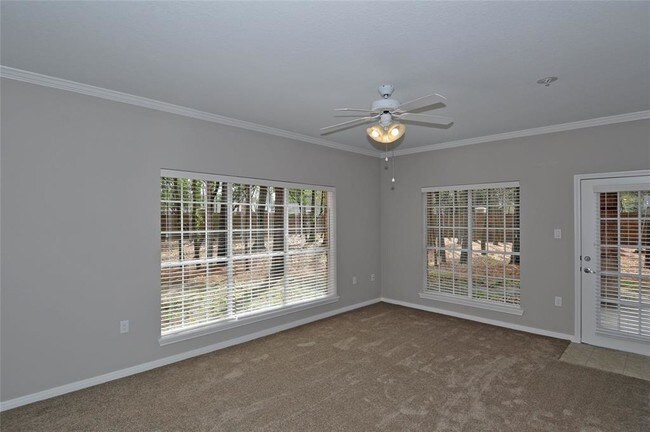 Building Photo - 2803 Kings Crossing Dr
