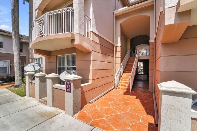 Foto del edificio - 8858 W Flagler St