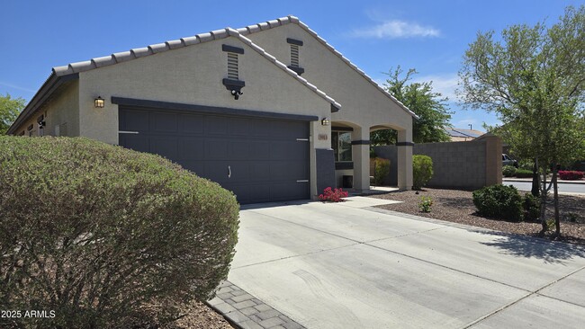 Building Photo - 3913 S 185th Ln