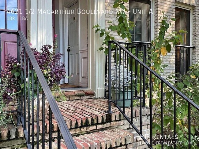 Building Photo - 4621 1/2 Macarthur Boulevard NW-Unit A