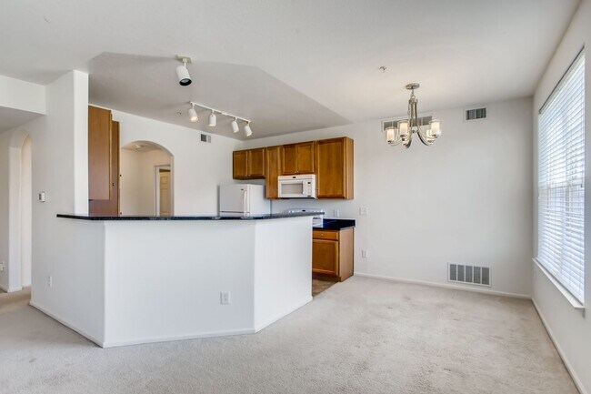 Building Photo - 1450 Blue Sky Way