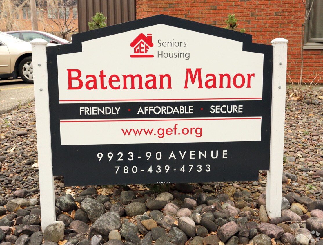 Building Photo - Bateman Manor
