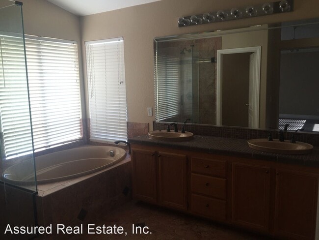 Building Photo - 4 br, 3 bath House - 15 Palazzo Terrace
