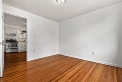 Building Photo - 775 E 5th St
