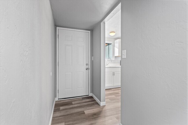 Foto del edificio - Great Eastside Home!
