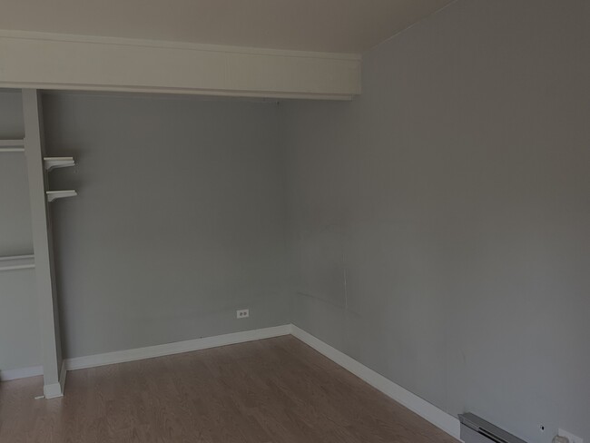 Building Photo - 47 Nassau Colony