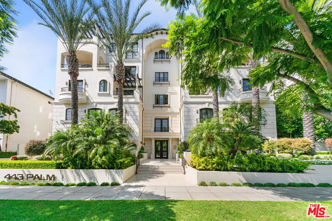 Foto principal - 443 N Palm Dr
