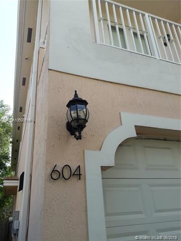 Foto del edificio - 604 SW 10th St  0