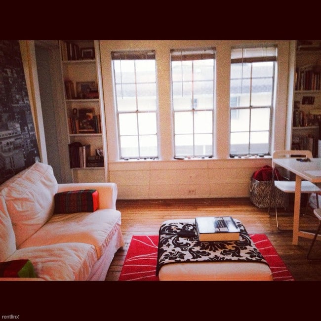 Foto del edificio - 210 E Morse Blvd