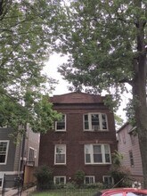 Building Photo - 1959 W Farragut Ave