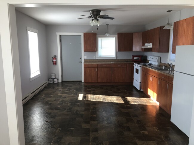 Kitchen, back entrance - 622 Palean St
