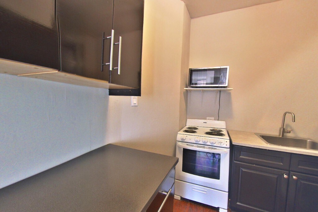 Foto del edificio - 171 E 102nd St