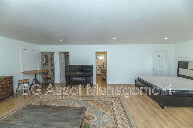 Foto del edificio - 981 Castle Rock Rd