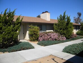 Building Photo - 15554 Bear Valley Rd