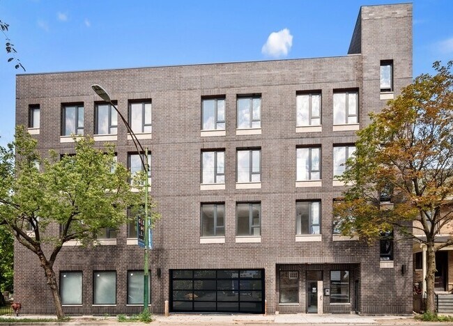 Foto del edificio - 3837 N Clark St