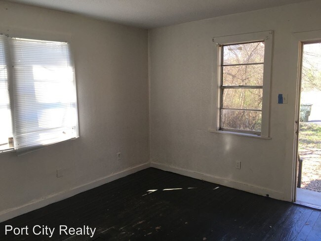 Building Photo - 2 br, 1 bath House - 4145 Mayfield St