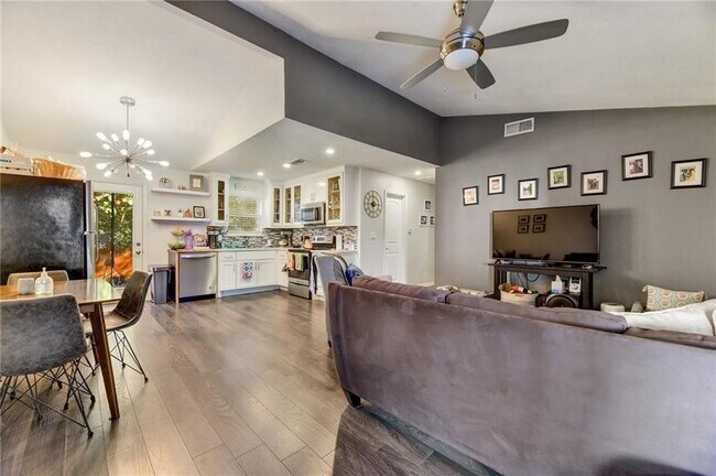 Building Photo - 4523 Avenue H