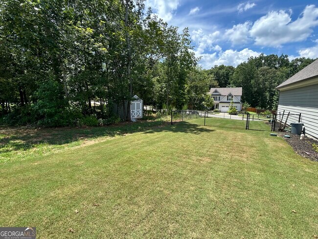 Foto del edificio - 205 Solihull Ln