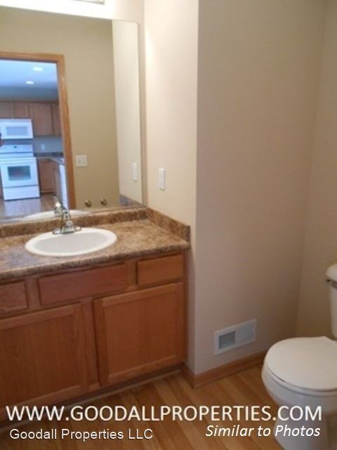 Foto del edificio - 2 br, 2.5 bath House - 15217 Townsend Ave