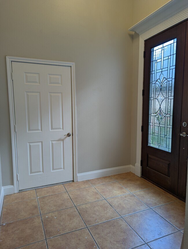 Foyer - 100 Harbour Town Dr