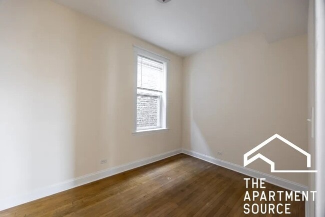 Building Photo - 2814 N Troy St