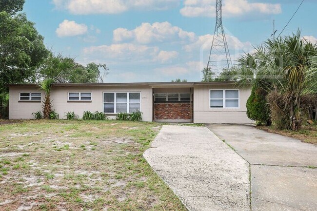 Building Photo - 2108 Emeralda Rd