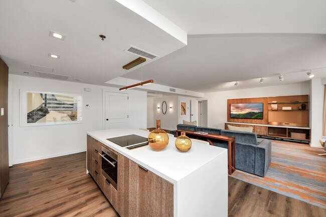 Foto del edificio - 1300 Lamar St