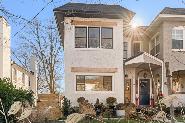 Building Photo - 202 W Wayne Ave